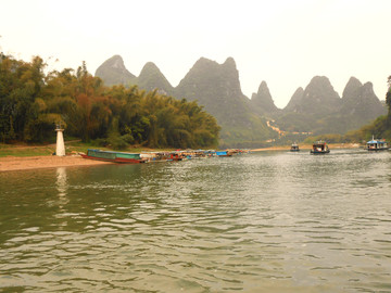 桂林山水漓江沿岸风光