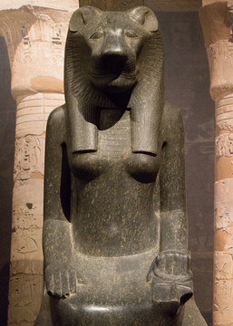 狮头人身女神塞克迈特神像