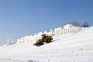 制作雪雕