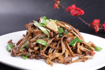 小炒鹿茸菌