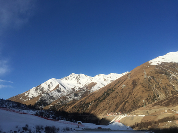 高原雪山