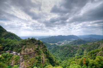 建德大慈岩栈道寺庙风光