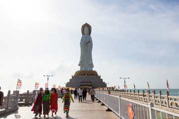 海南三亚南山寺108米海上观音