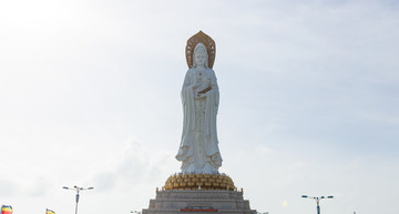 海南三亚南山寺108米海上观音