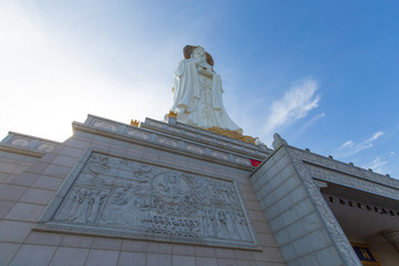 海南三亚南山寺108米海上观音