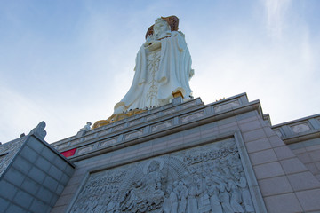 海南三亚南山寺108米海上观音