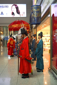 韩国仁川机场传统民俗表演