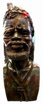 非洲人物雕像