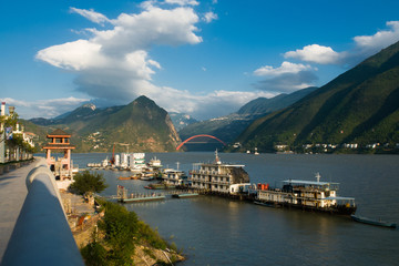 长江三峡巫峡口秀丽景色