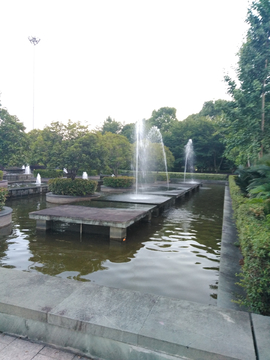 庭院喷泉
