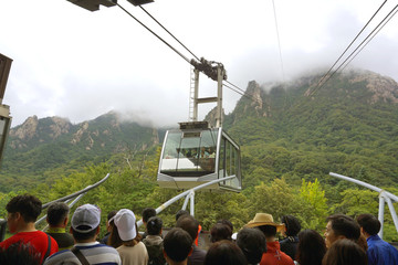 韩国雪岳山国家公园索道缆车