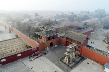 无人机航拍关帝庙雪景