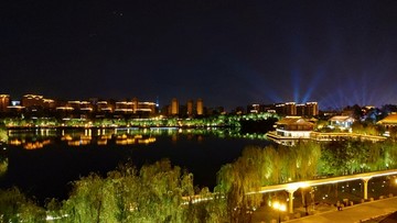 曲江南湖夜景
