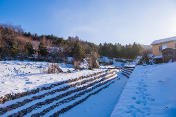 松岭雪村