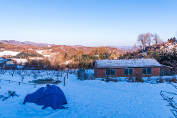 松岭雪村