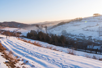 松岭雪村