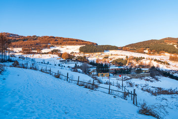 松岭雪村