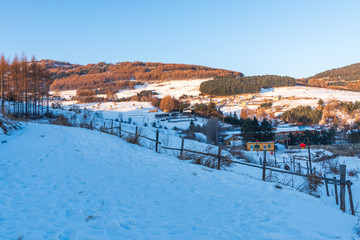 松岭雪村