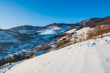 松岭雪村