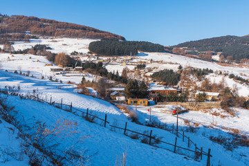 松岭雪村