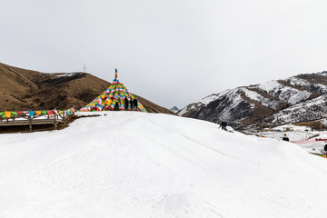 鹧鸪山滑雪场