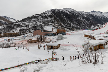 鹧鸪山滑雪场