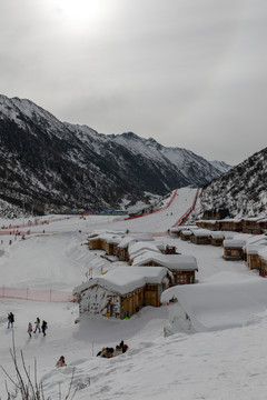 鹧鸪山滑雪场