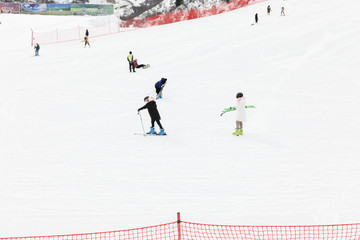 鹧鸪山滑雪场