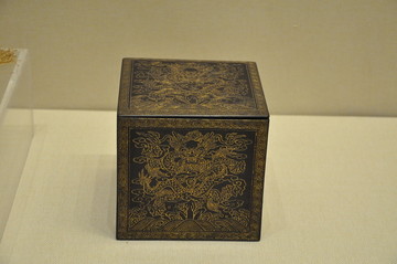 龙纹钿盒