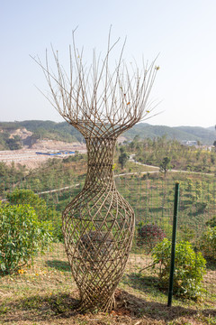 竹枝艺术花瓶