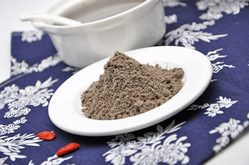 芝麻核桃黑豆粉