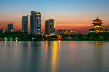 南池公园夕阳夜景