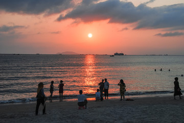 海南三亚湾日落