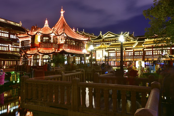上海豫园九曲桥夜景