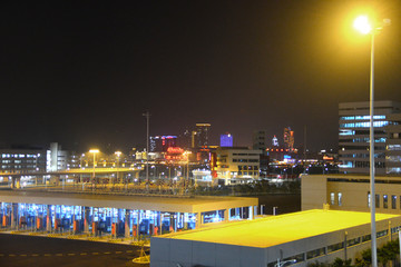 港珠澳大桥拱北口岸遥看澳门夜景