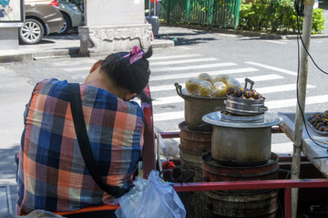 街头食品小摊