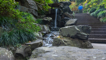 飞来峰永福寺的小山泉