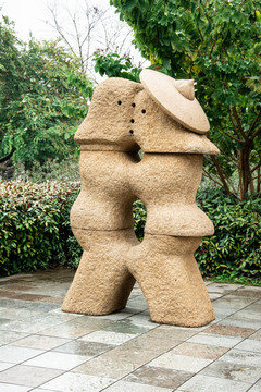 轻吻的雕塑