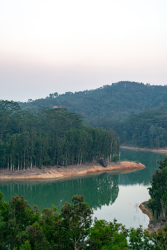 羊台山水库天空