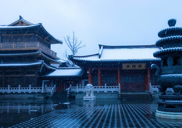 雪中的杭州的香积寺