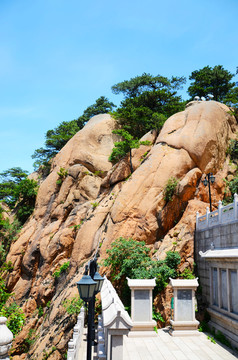 山大佛寺弥勒宝塔碑记石碑