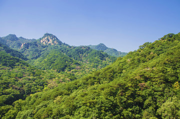 千山风景区弥勒宝塔与山峰山谷