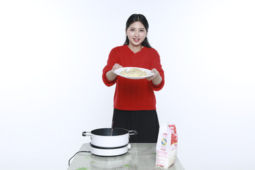 新年吃饺子摄影图片