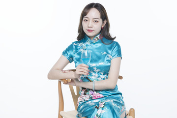 中式古典旗袍美女高清大图