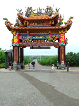 台湾恒春高山岩福德宫牌楼