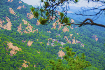 千山无量观全景与天上天连绵群山