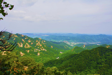 千山无量观天上天景区与群山白云