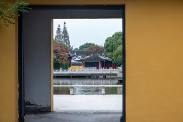 全福讲寺偏门里的风景