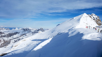 雪山