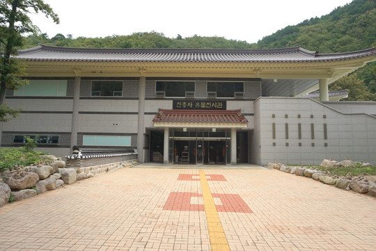 韩国雪岳山新兴寺博物馆